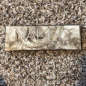 Urban Decay Naked Smoky Palette